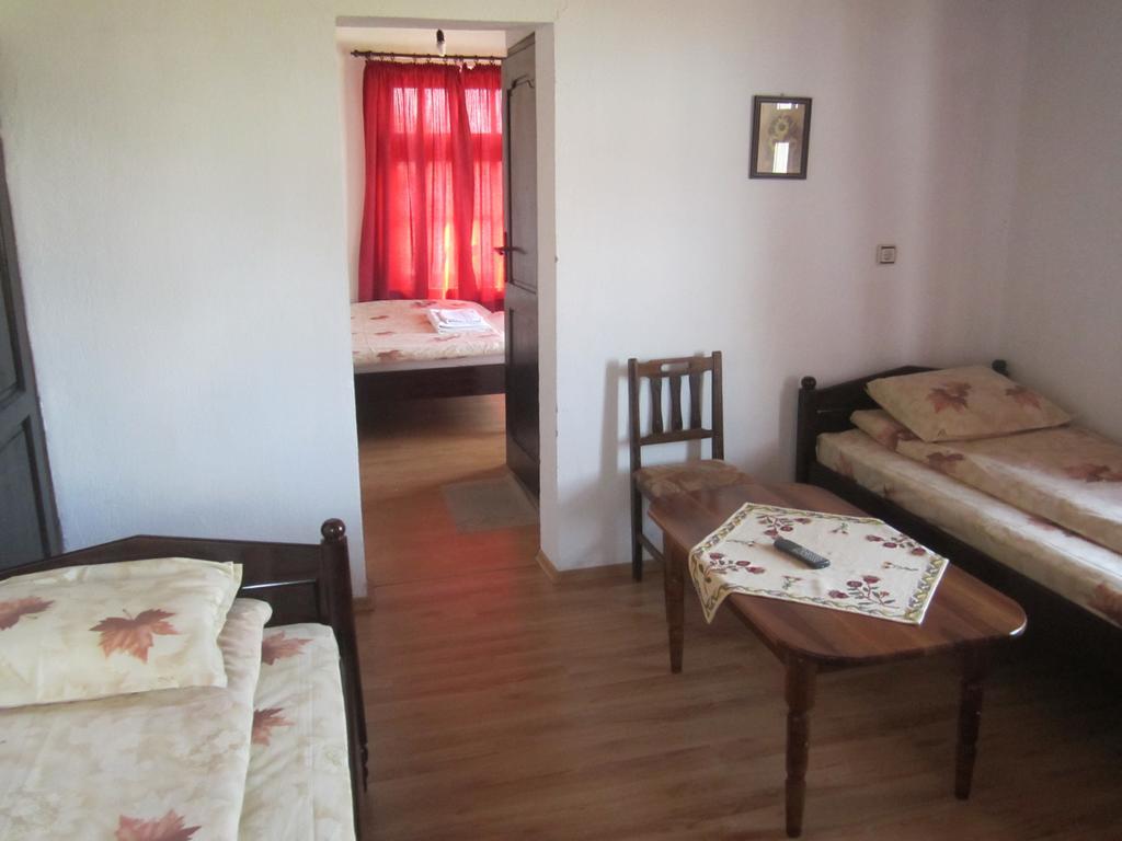 Guest House Popov Marchevo Exterior photo